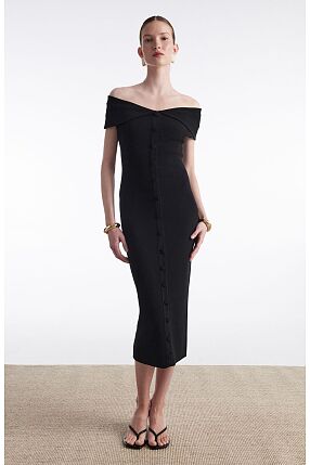 FINE LINE KNITTED DRESS