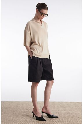FINE LINE KNITTED POLO SHIRT
