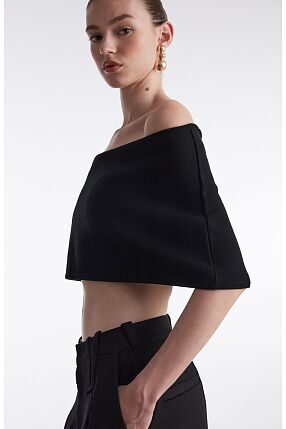 FINE LINE KNITTED TOP