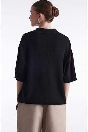 FINE LINE KNITTED POLO SHIRT