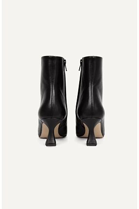 CELLE BOOTS 100% GENUINE LEATHER