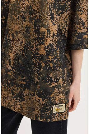 CHEETAH T-SHIRT (BORN FROM DREAMS)