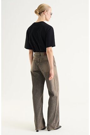 CHELSEY TEE