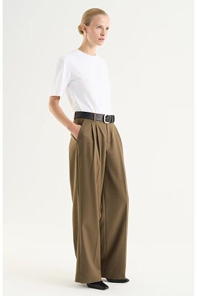 CHELSEY TEE
