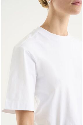 CHELSEY TEE