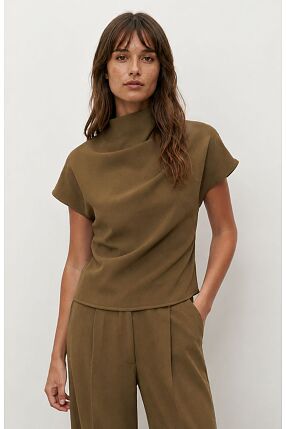 SIGNATURE TOP