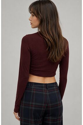 CROSSOVER TOP