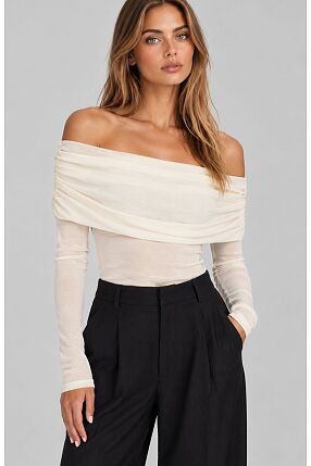 OFF SHOULDER BLOUSE