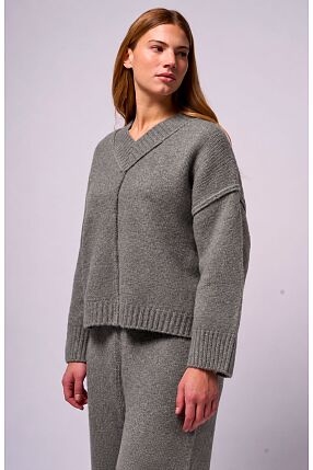 MINOA - V-NECK PULLOVER