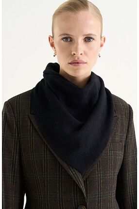 MAGGY KNITTED SCARF