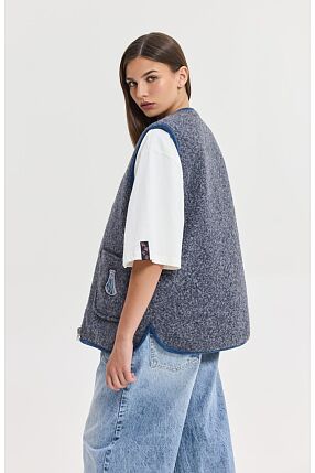 TITAN VEST