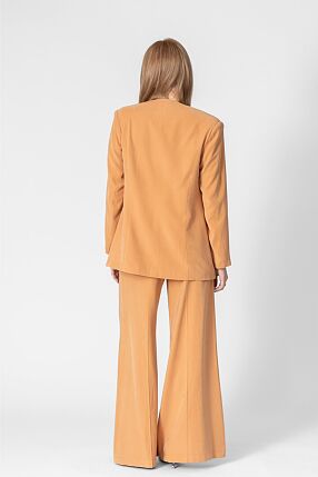 JACKET WITH BUTTON