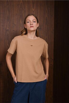 UNTOUCH TEE