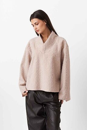 V NECK KNIT TOP