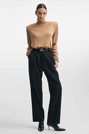BASICK KNITTED BLOUSE