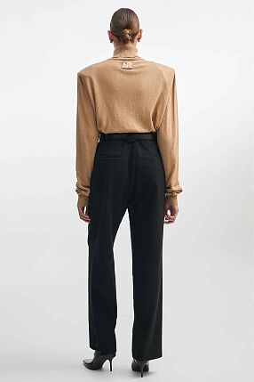 BASICK KNITTED BLOUSE