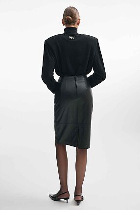 BASICK KNITTED BLOUSE