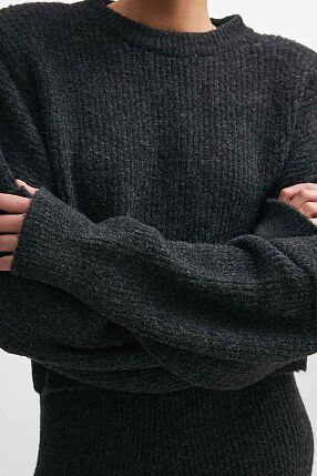 DONNA KNITTED CROPPED BLOUSE