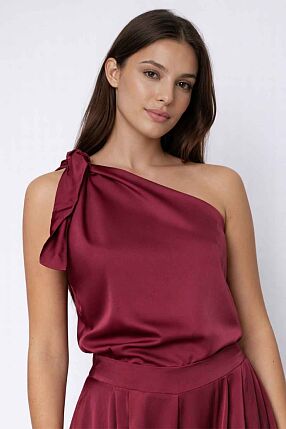 SILKY ONE SHOULDER TOP