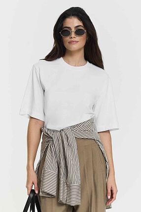 CHELSEY TEE WHITE
