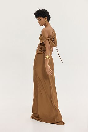 GOLD DRESS CHOCOLATE