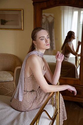 GROUND SHAWL
