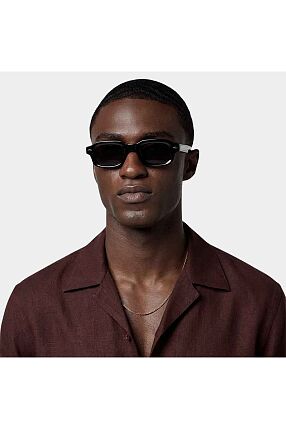 THEO BLACK