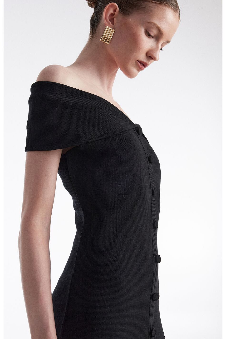 FINE LINE KNITTED DRESS