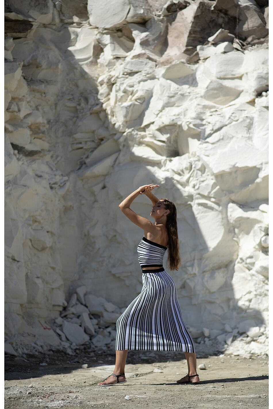 MONOCHROME WAVES MIDI DRESS