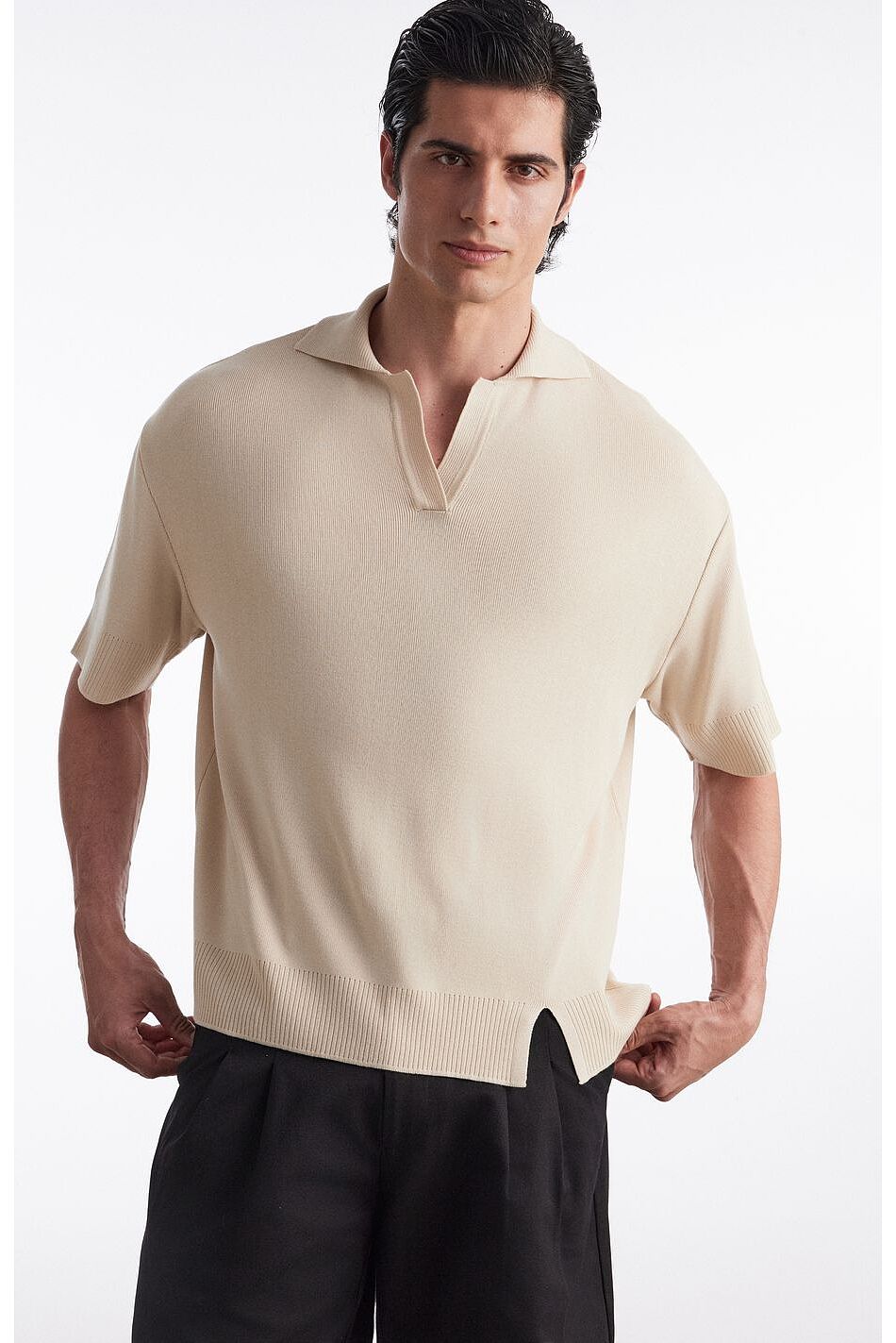 FINE LINE KNITTED POLO SHIRT