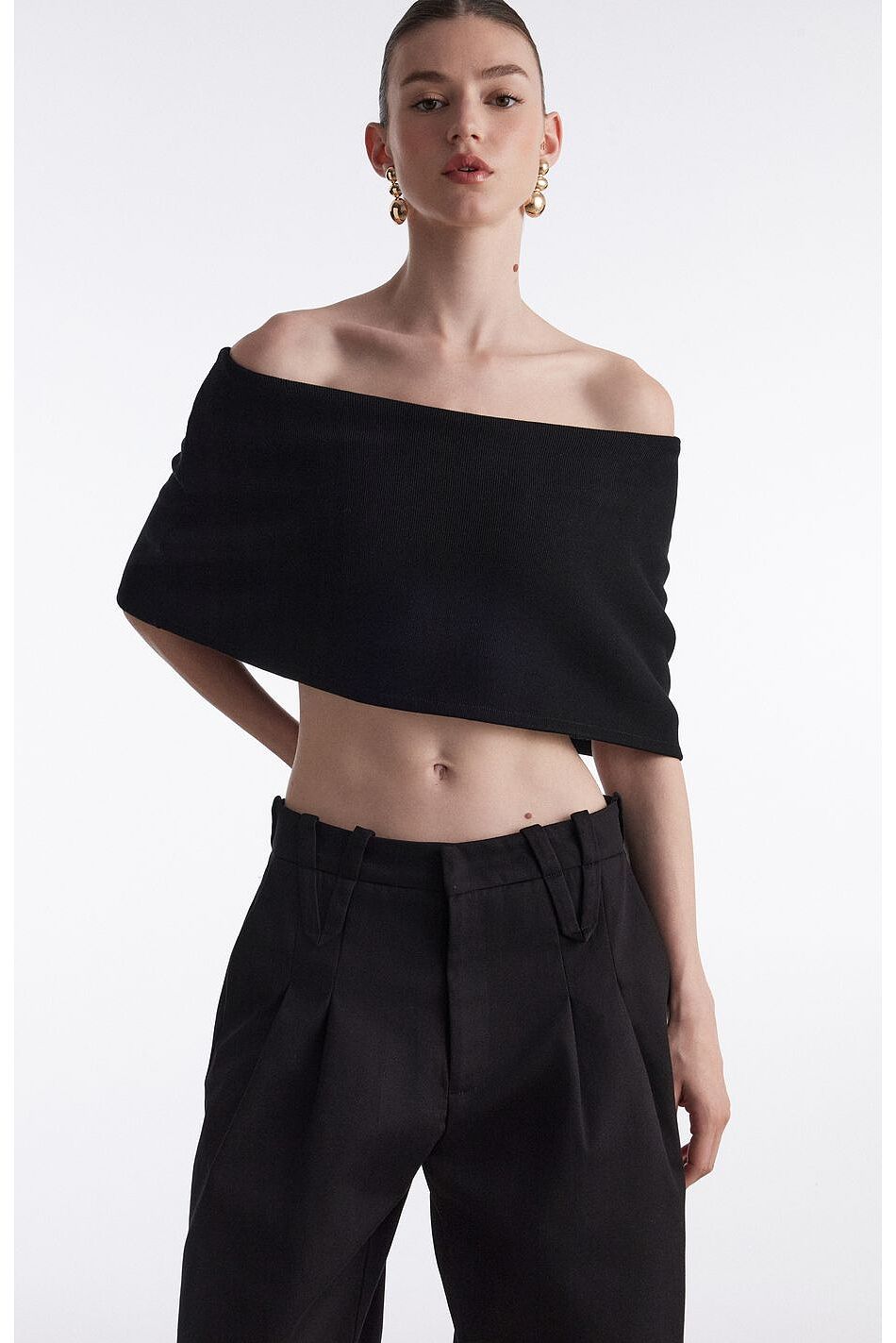 FINE LINE KNITTED TOP