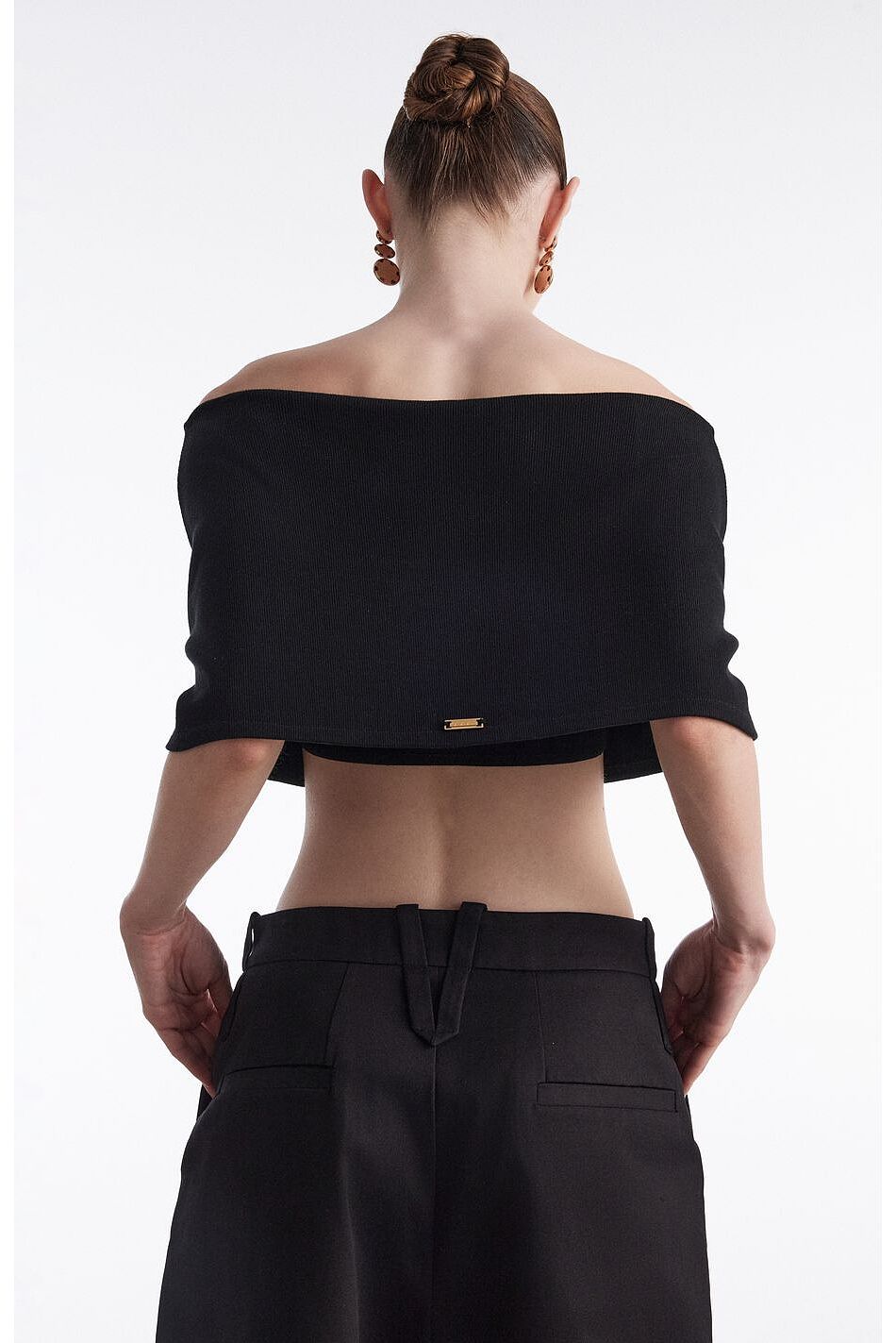 FINE LINE KNITTED TOP
