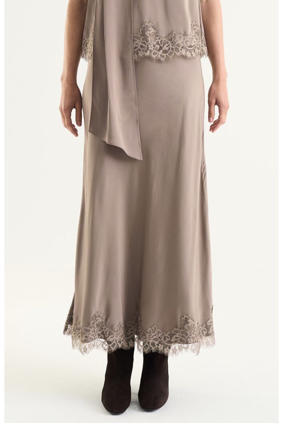 AURELIA LACE SKIRT