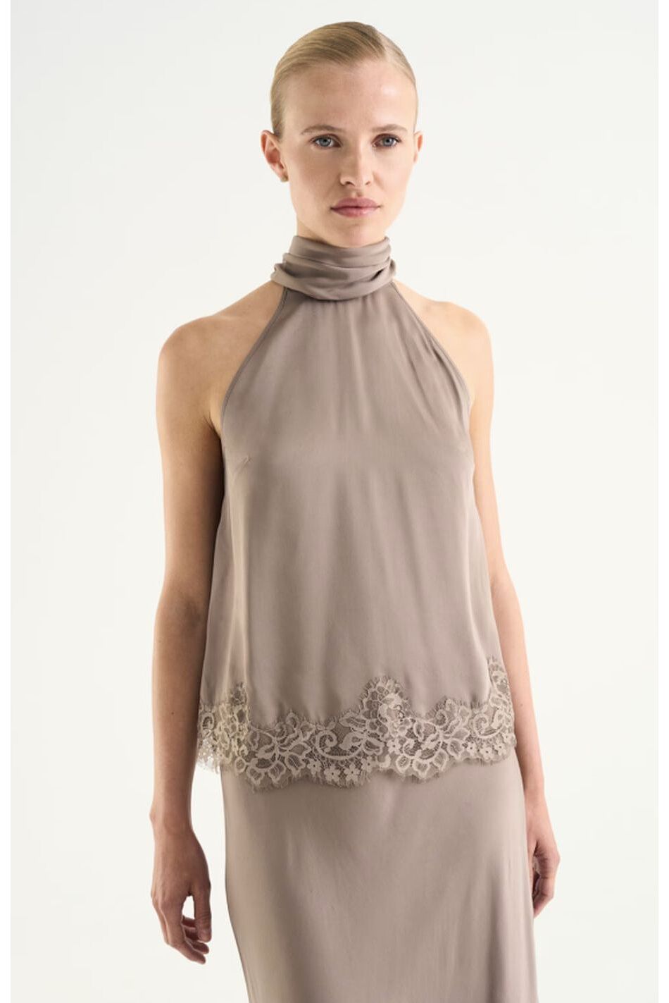 CASSANDRA LACE TOP