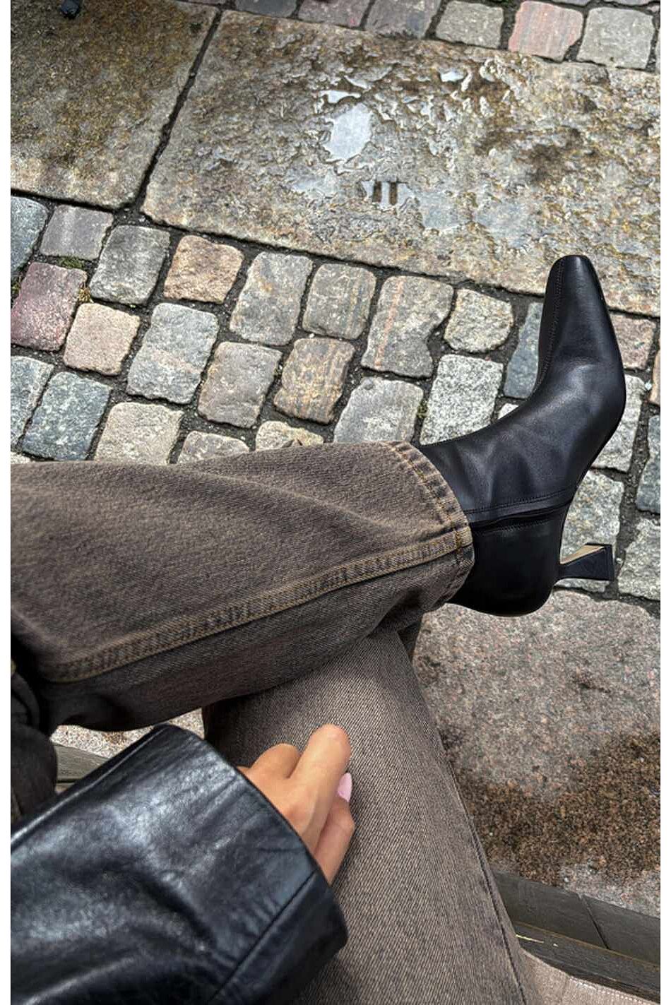 CELLE BOOTS 100% GENUINE LEATHER