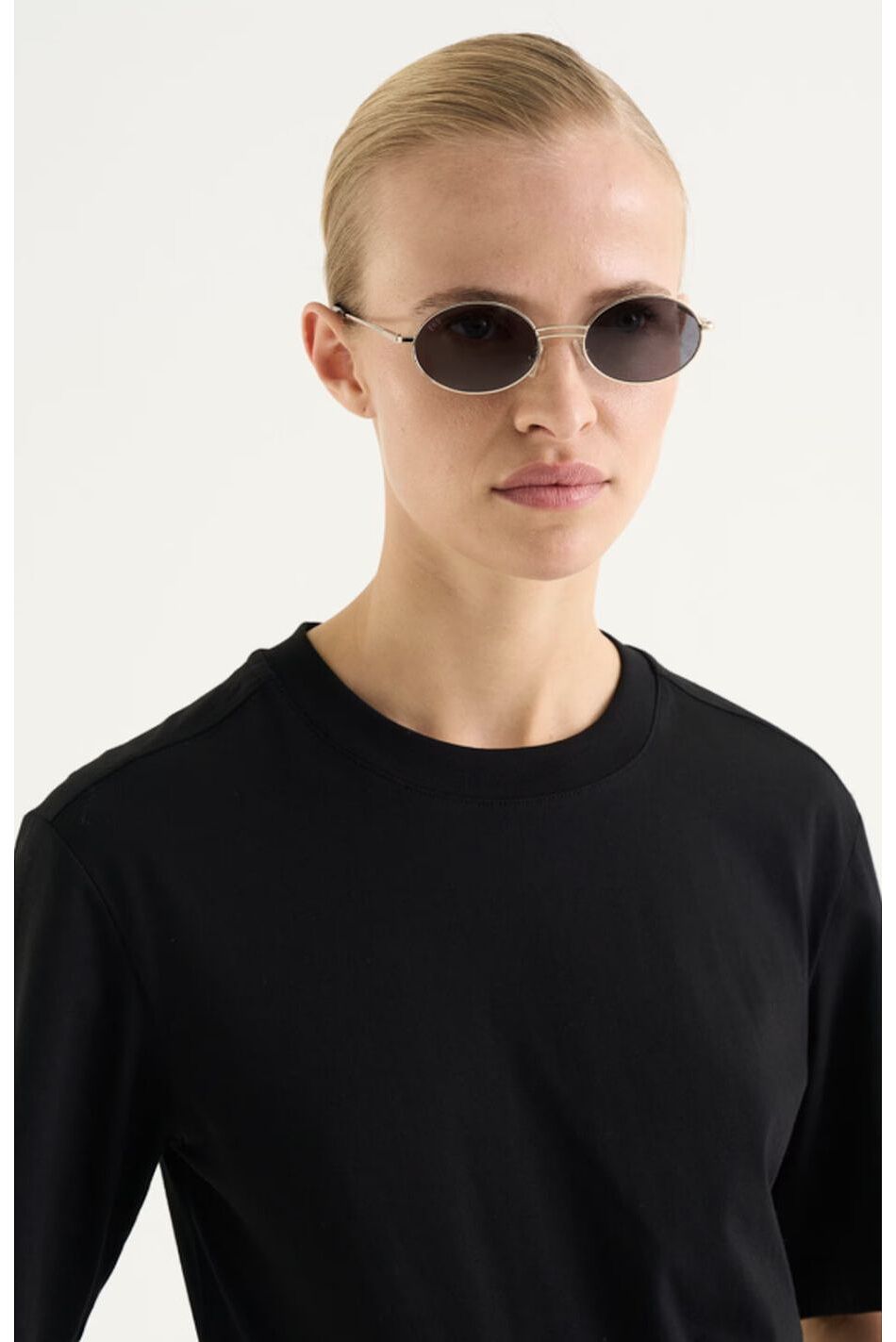 CHELSEY TEE