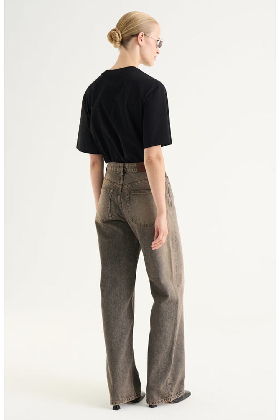 CHELSEY TEE