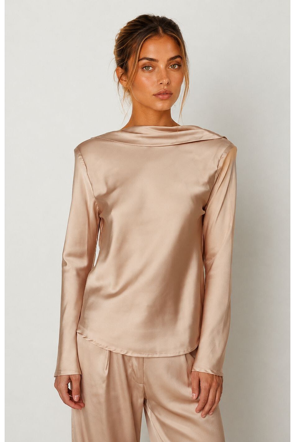 SLEEK DRAPPING BLOUSE