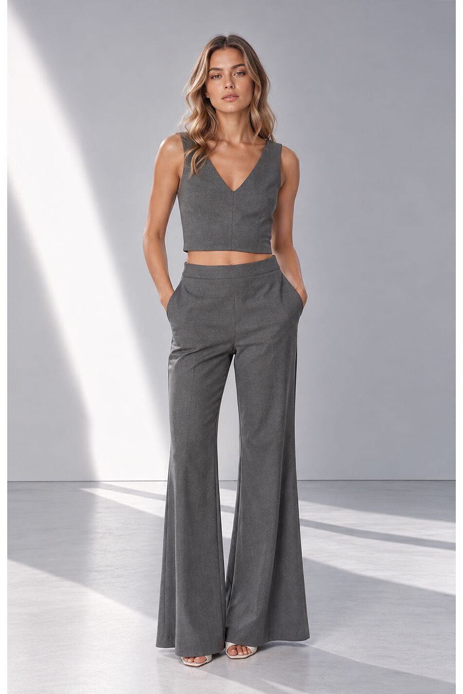 BOLD CROP TOP
