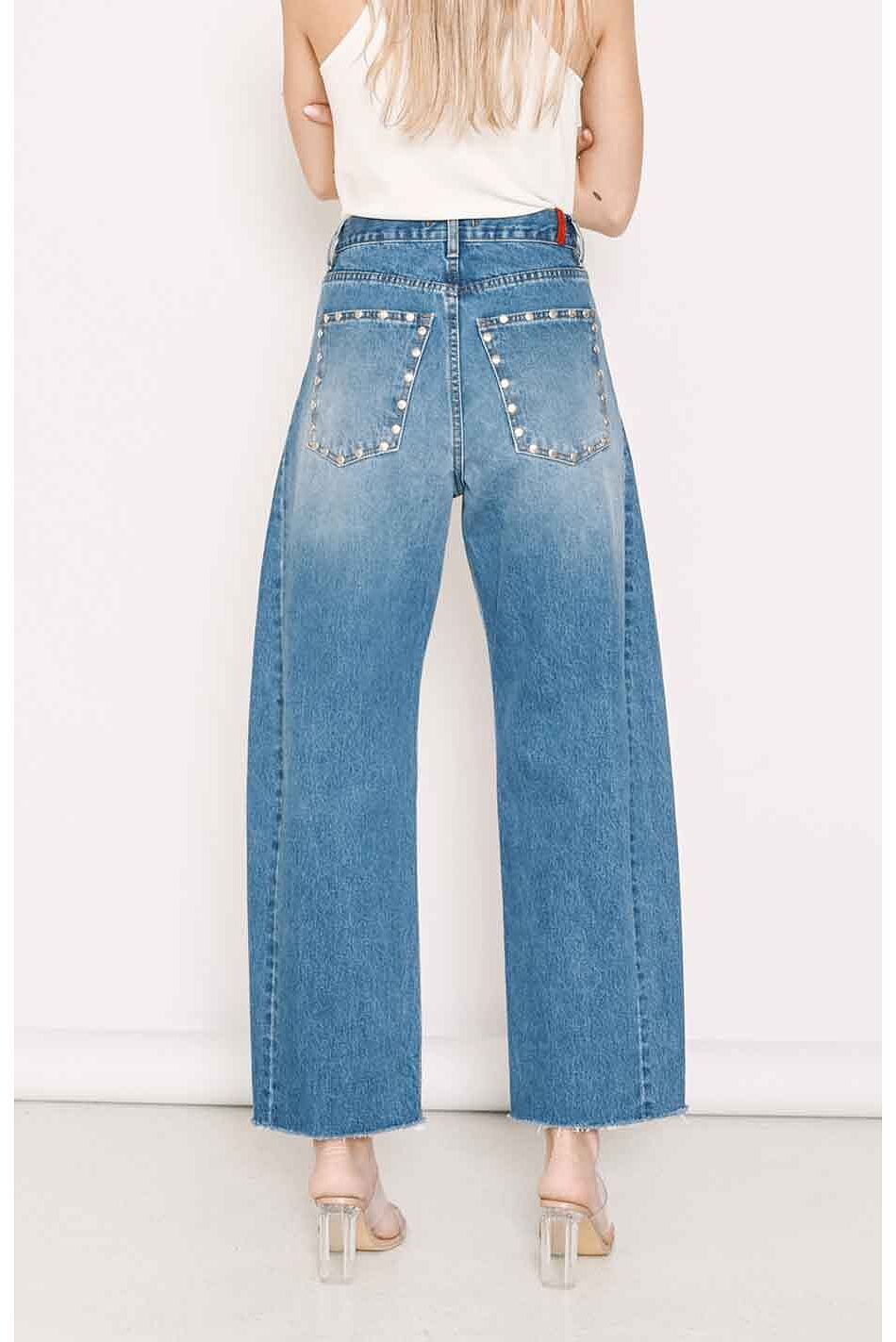 GWEN MEDIUM STUDDED