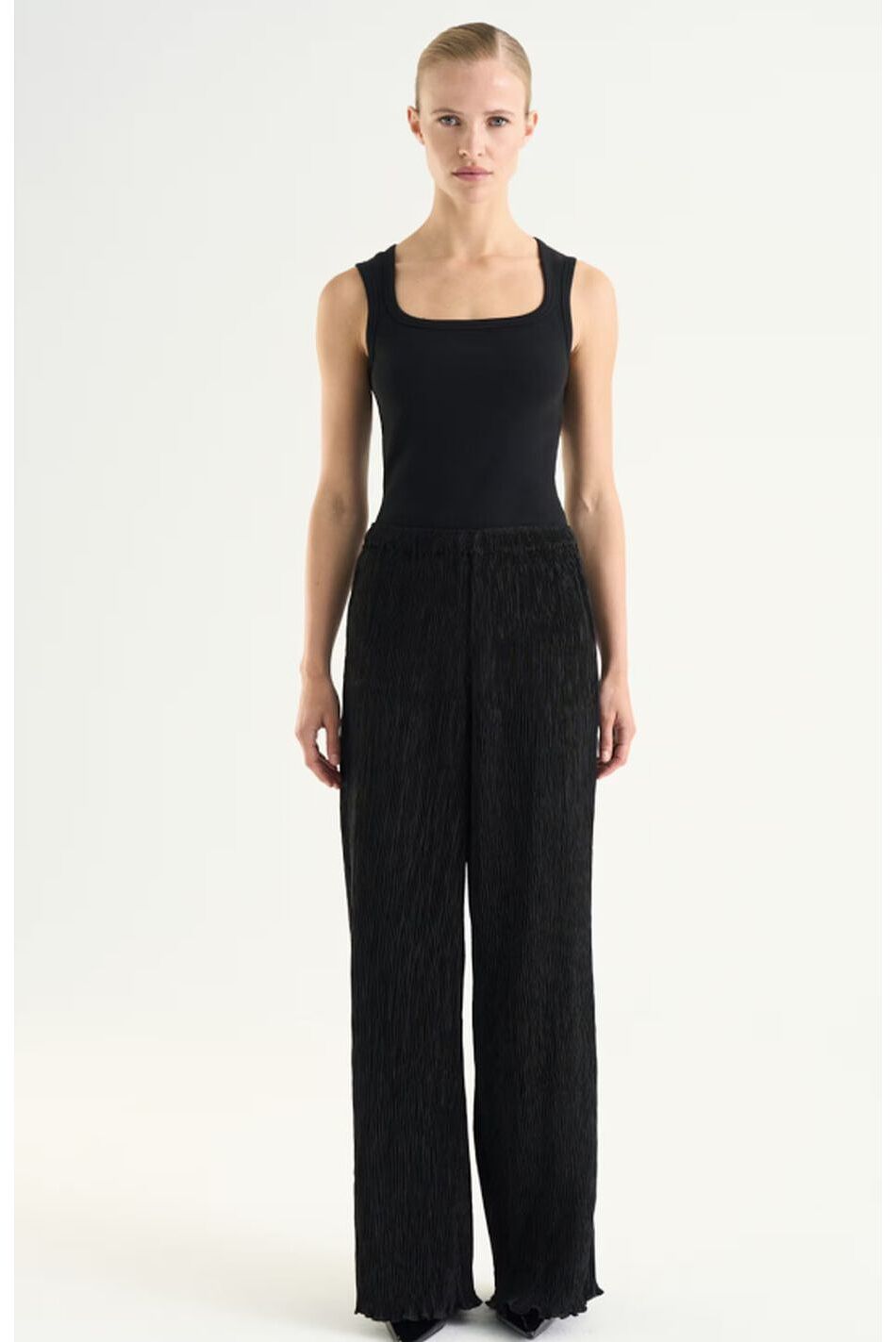 HERA SINGLET