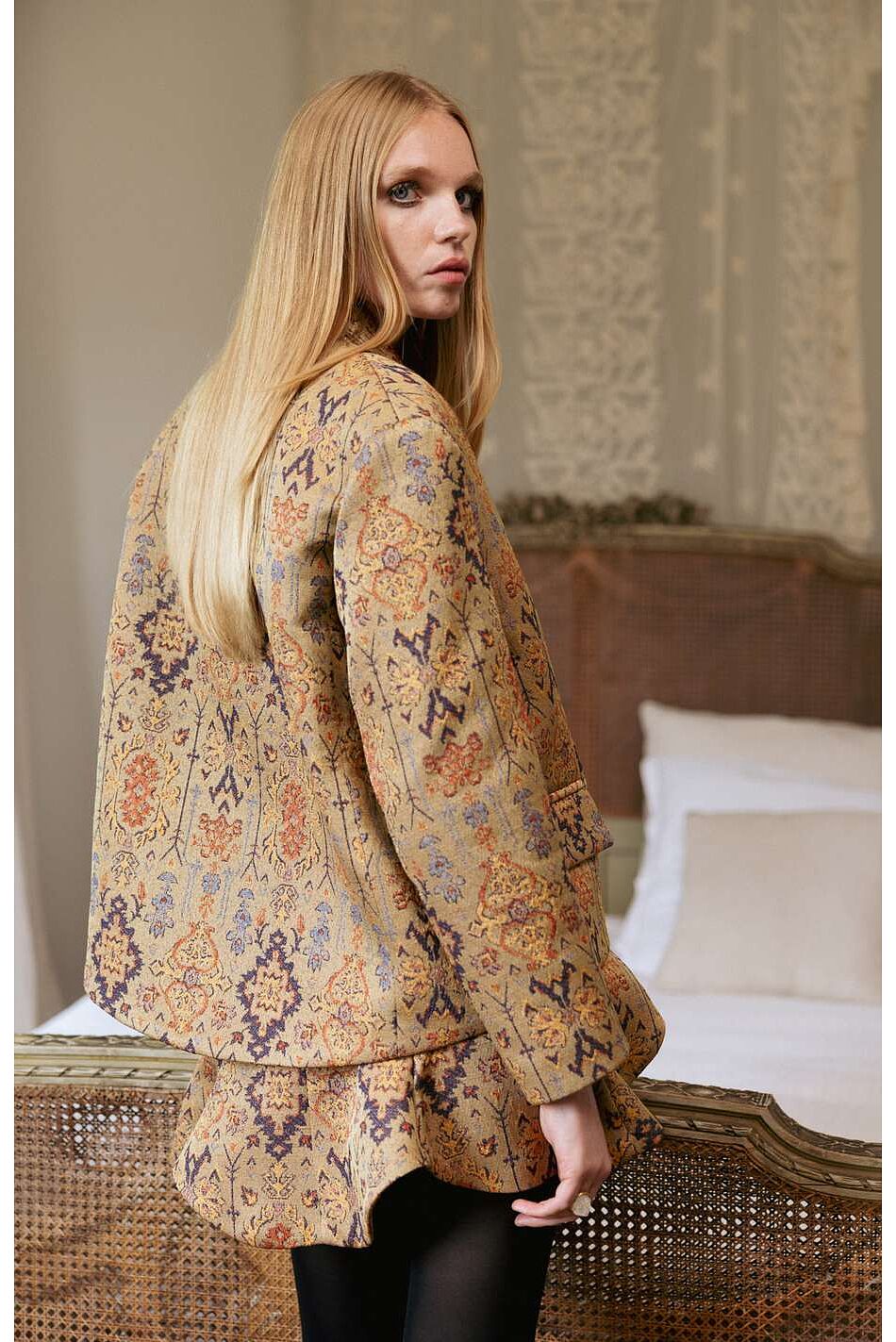 JILIAN BLAZER
