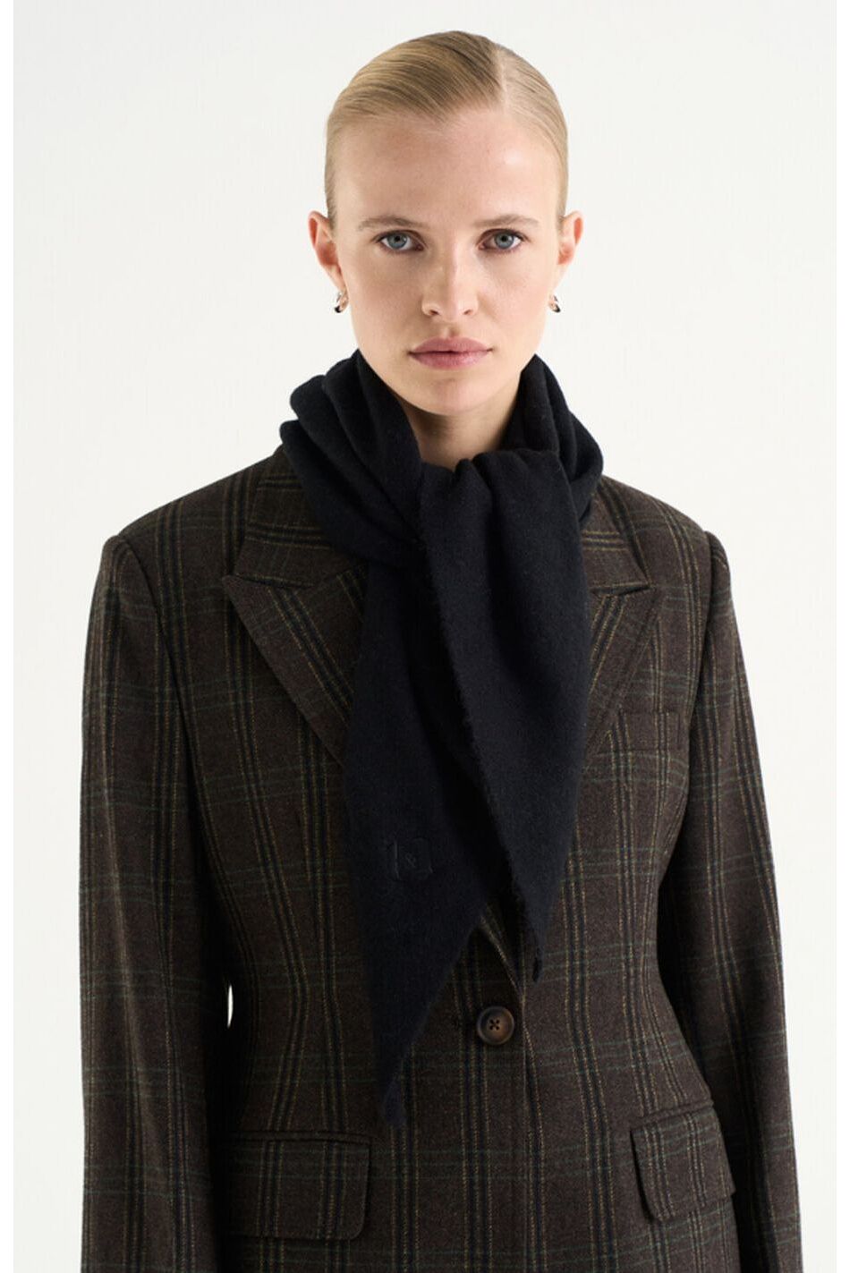 MAGGY KNITTED SCARF