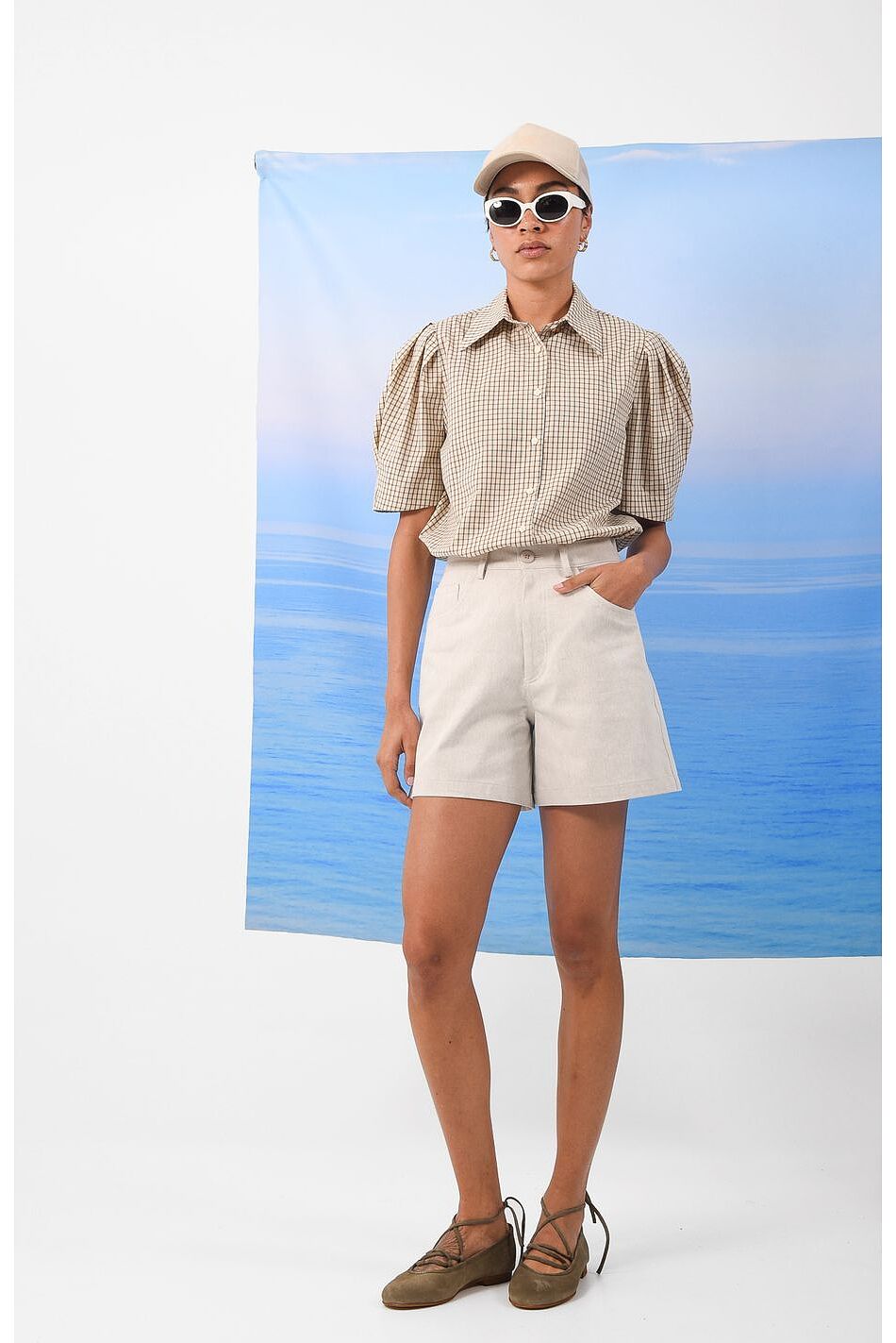 MOMENT SHORTS