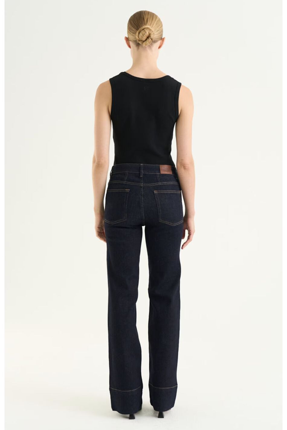 NORA JEANS