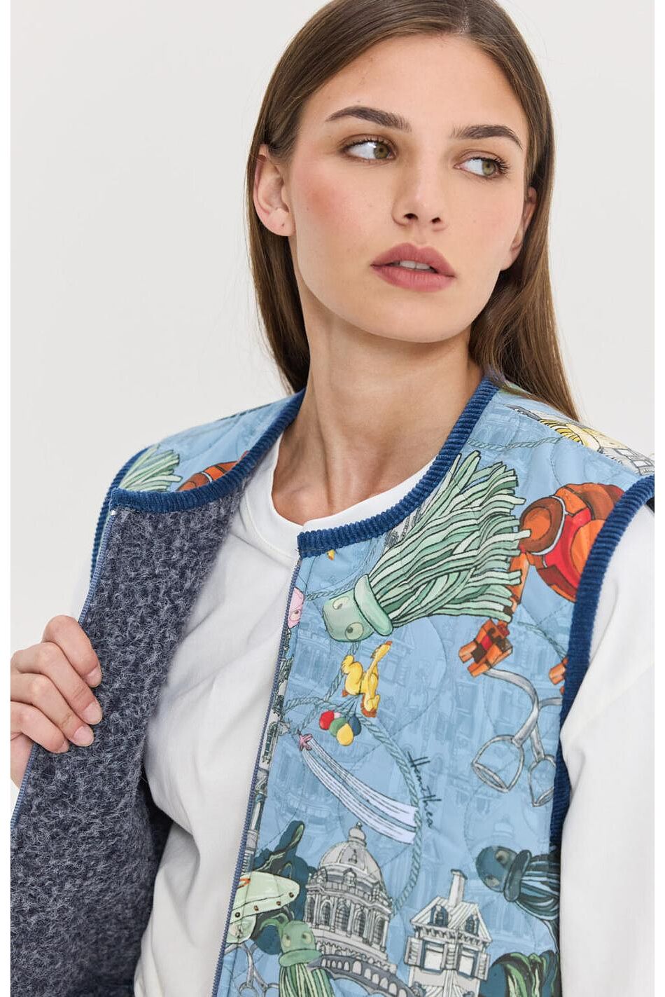TITAN VEST