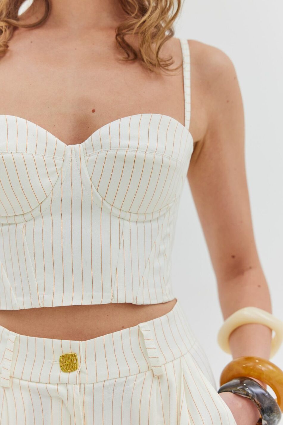 CHARIS TOP