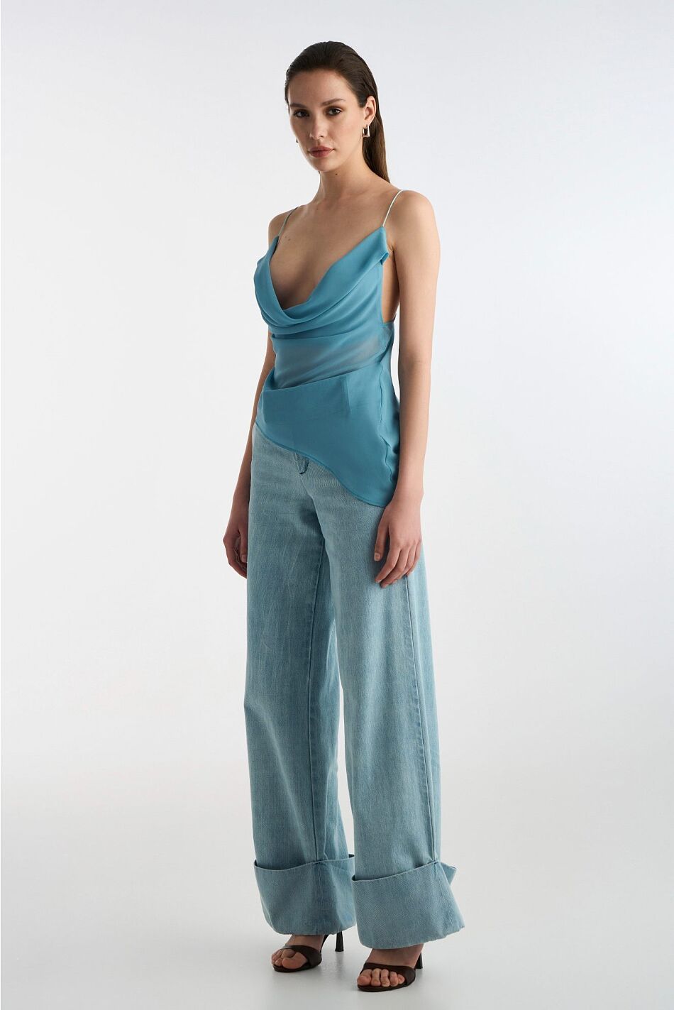 CREPE SLIP TOP