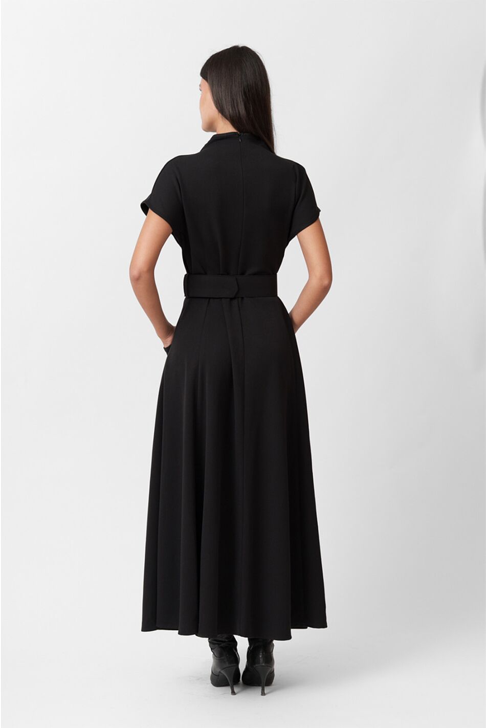 SIGNATURE DRESS