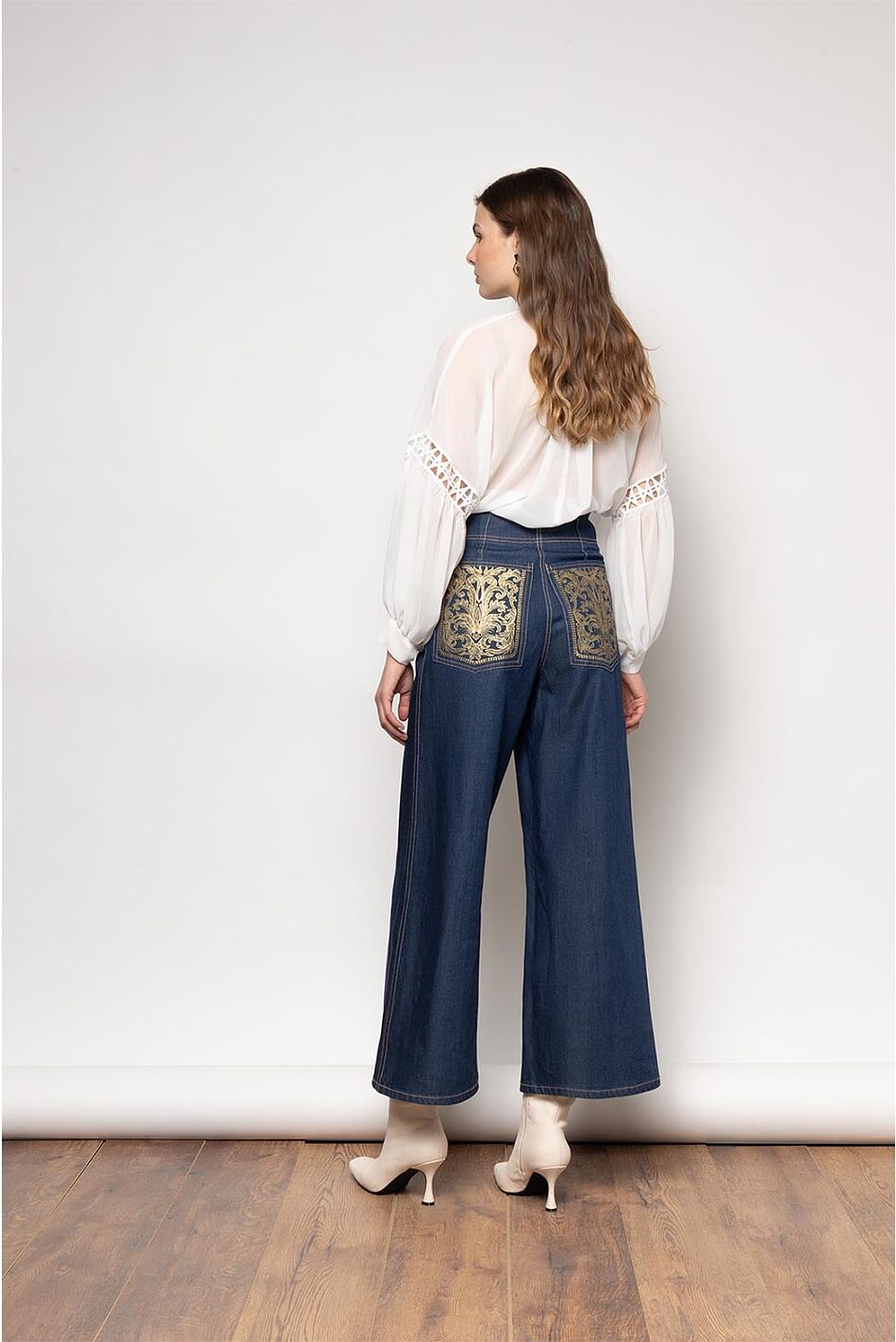 VALERIE PANT